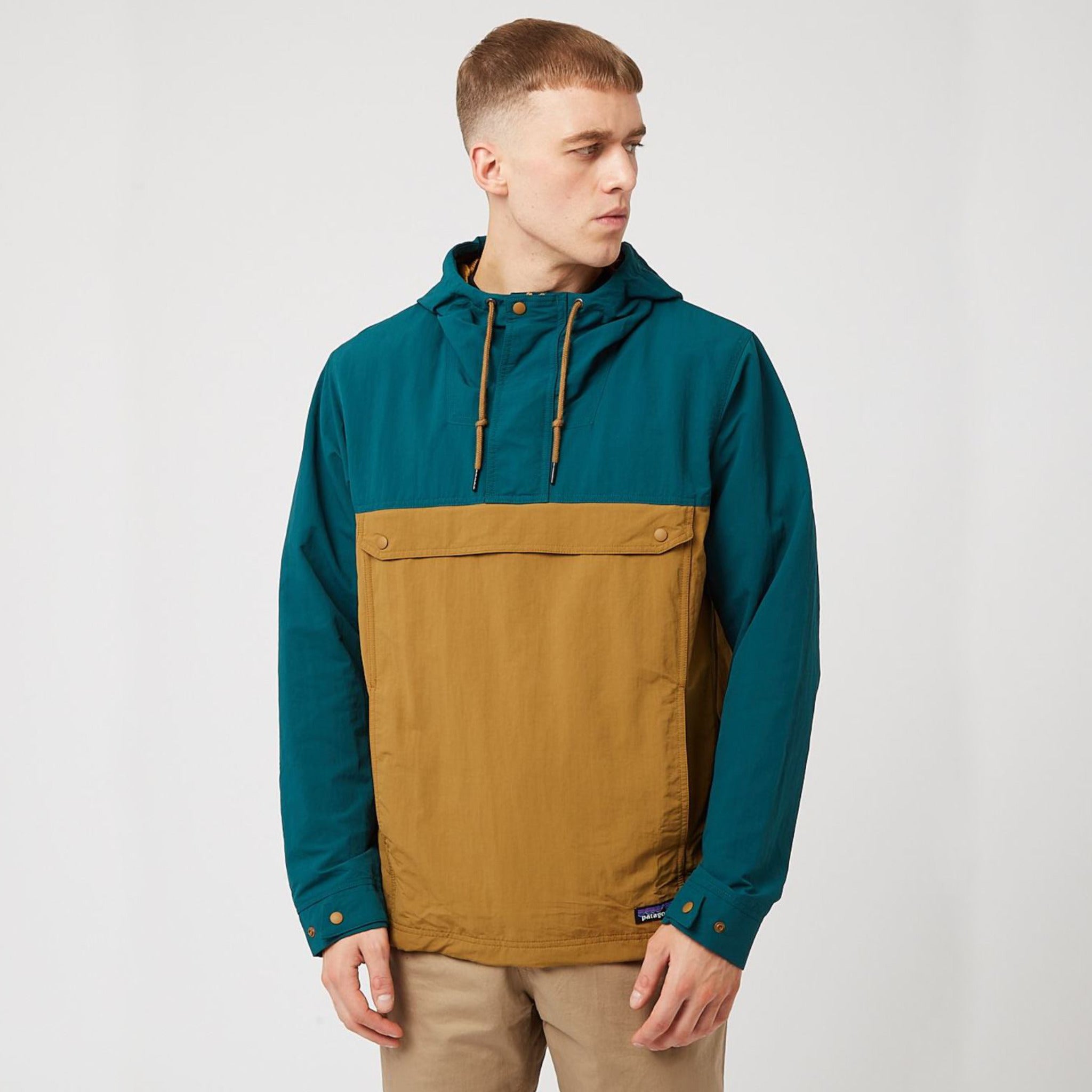 Patagonia pánsky anorak Isthmus Anorak Mulch Brown – predný pohľad