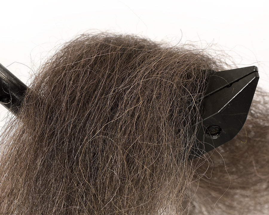 Natural Pike Hair – Dark Gray Brown 95 – prírodná dlhá srst v odtieni tmavá sivohnedá na veľké streamre.