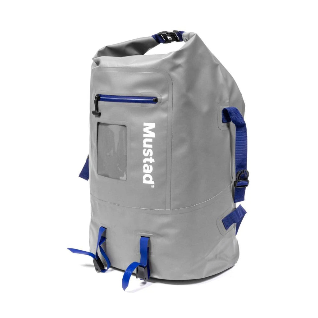 Mustad Daybreak Dry Roll-Up Backpack 40L – nepremokavý sivý roll-top batoh s modrými popruhmi