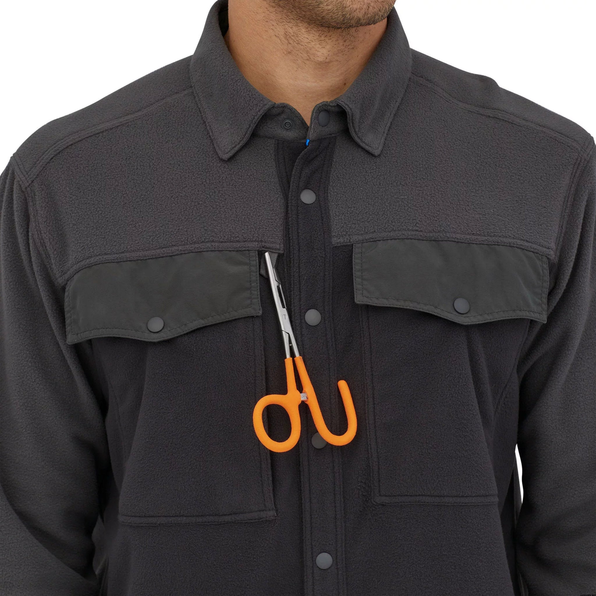 Detail pútka na náradie s kliešťami na pánskej fleecovej košeli Patagonia Early Rise Snap Shirt Ink Black