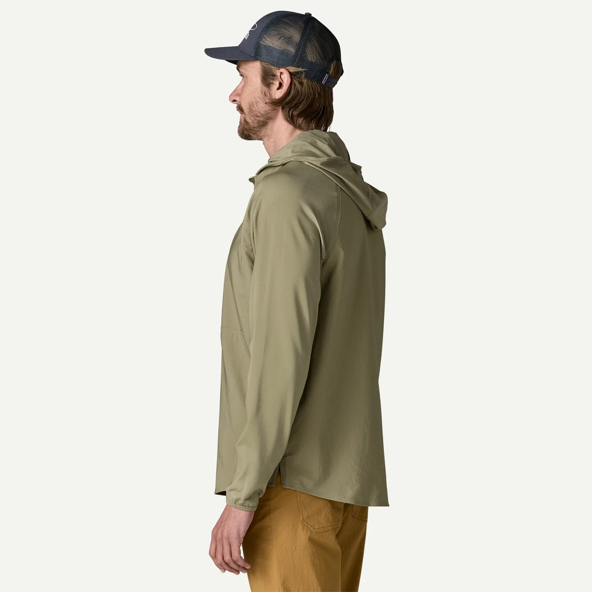 Patagonia M’s River Rambler Hybrid Sun Hoody River Rock Green – side view on model
