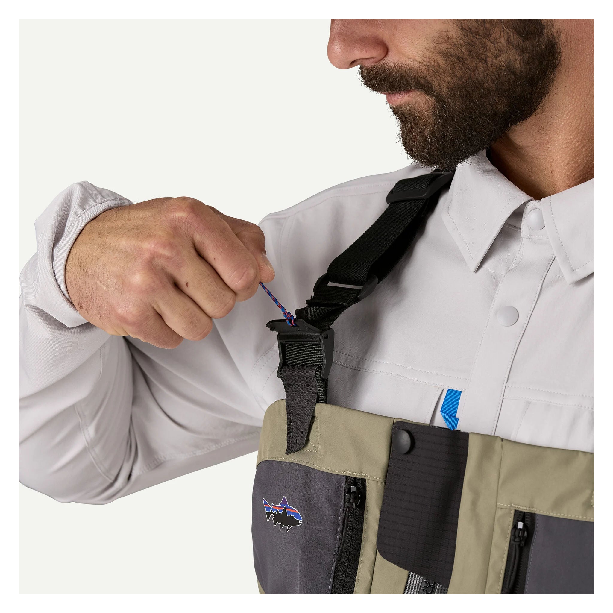 Patagonia Swiftcurrent Traverse zip-front waders – sitting position