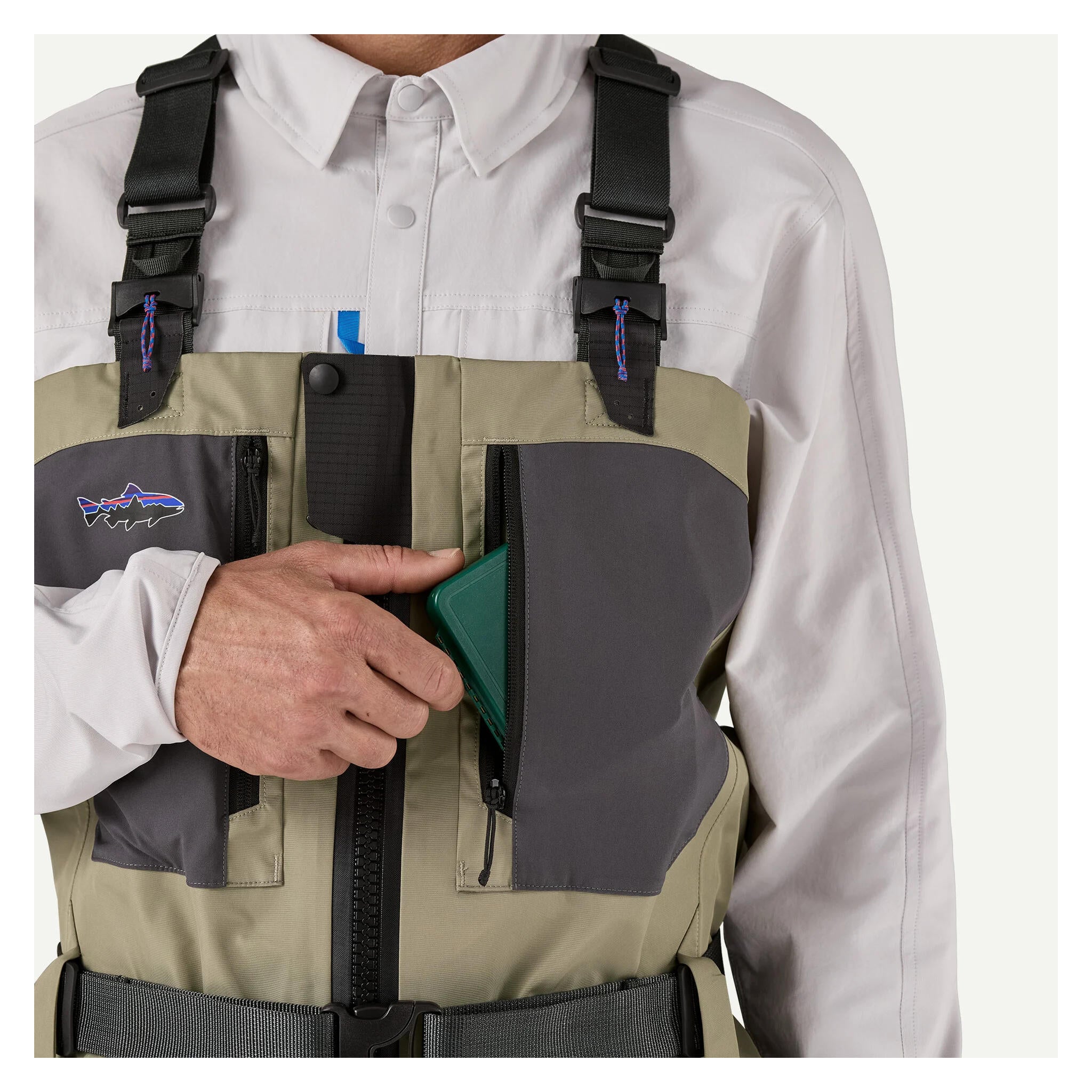 Patagonia Swiftcurrent Traverse zip-front waders – close-up of pockets