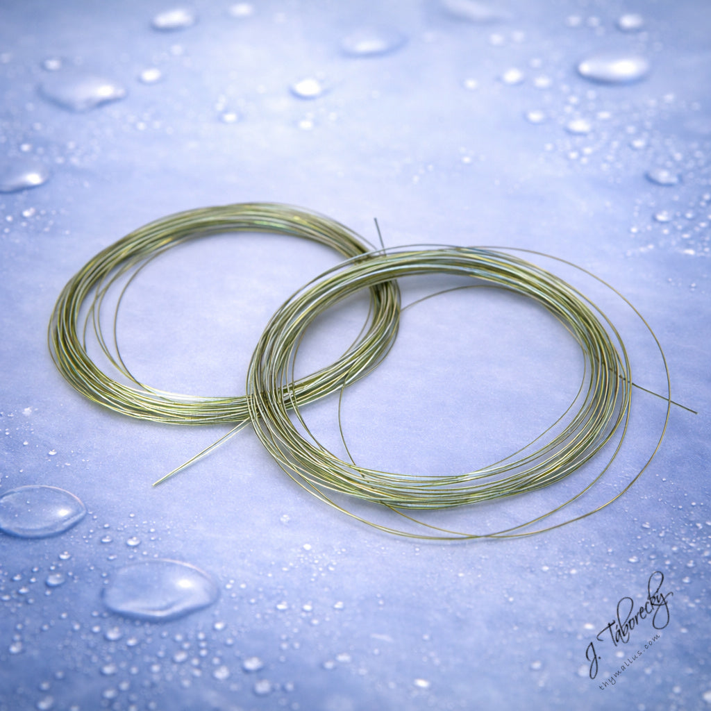 Thymallus Ice Body Quill – Olive synthetic quill with subtle pearl ice effect