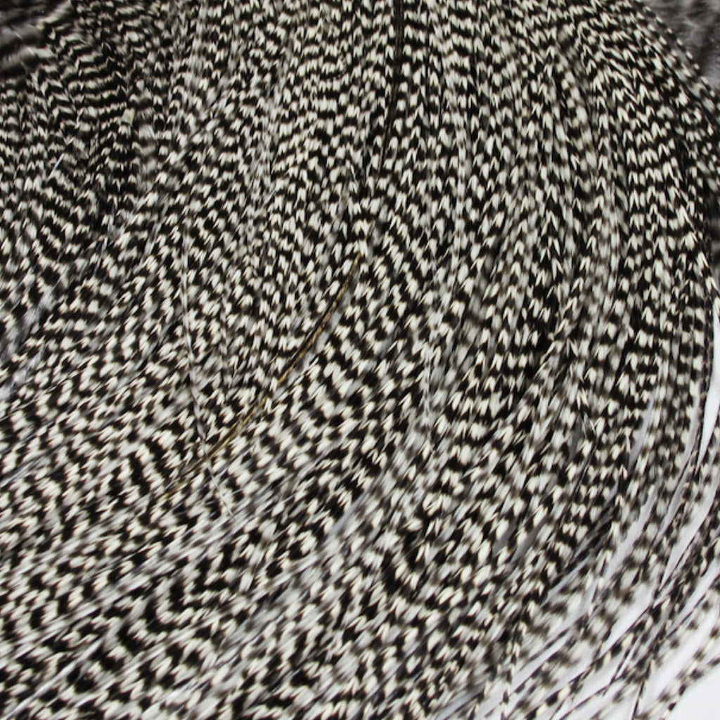 WHITING Pro Grade Dry Fly Hackle – kohútie perie Grizzly, perie pre viazanie suchých mušiek